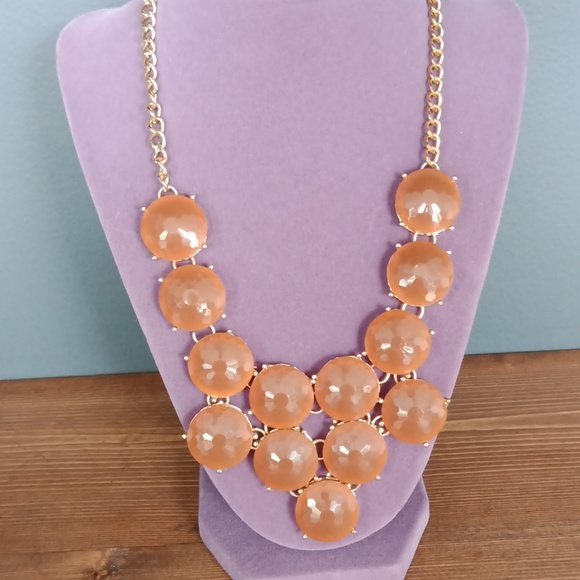 Jewelry - Brown statement necklace